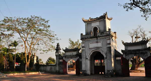 Hình ảnh đền Trần Nam Định vào sáng sớm