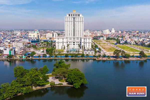 Tỉnh Thái Bình cận kề với tỉnh Nam Định 