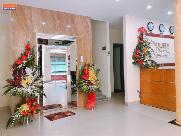 Sảnh lễ tân ở Ruby Hotel Nam Định