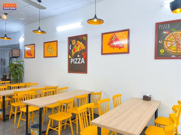 Không gian quán Bầu Pizza Nam Định