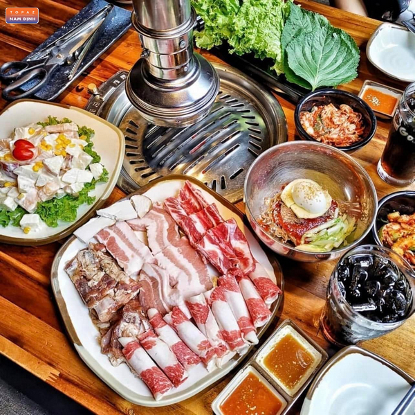 Đồ ăn tại Gogi House được chế biến tươi và đậm vị