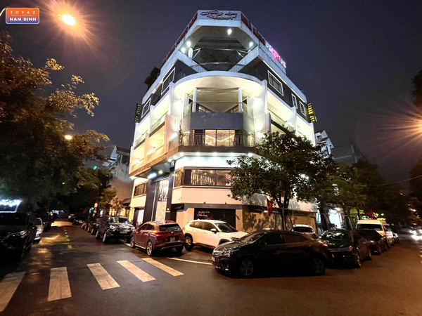 Nhà Hàng Phong Lan - nhà hàng Nam Định đông khách nhất