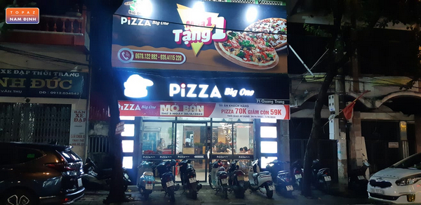 Pizza Big One Nam Đinh thường xuyên đông khách vào buổi tối 