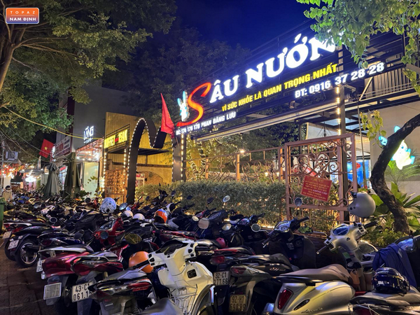 Nhà hàng buffet lẩu nướng Nam Định - Sâu nướng thường xuyên đông khách