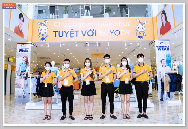 Nhân viên tại Yody Nam Định nhiệt tình và chuyên nghiệp với khách hàng 